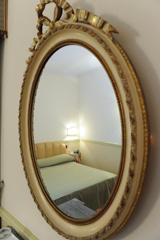 Ristorante Albergo Ca' Vittoria Tigliole Exteriör bild