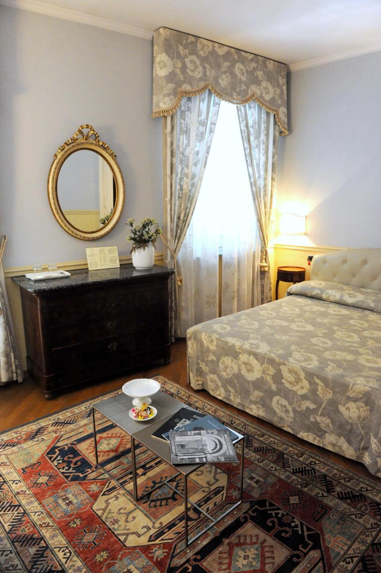 Ristorante Albergo Ca' Vittoria Tigliole Rum bild
